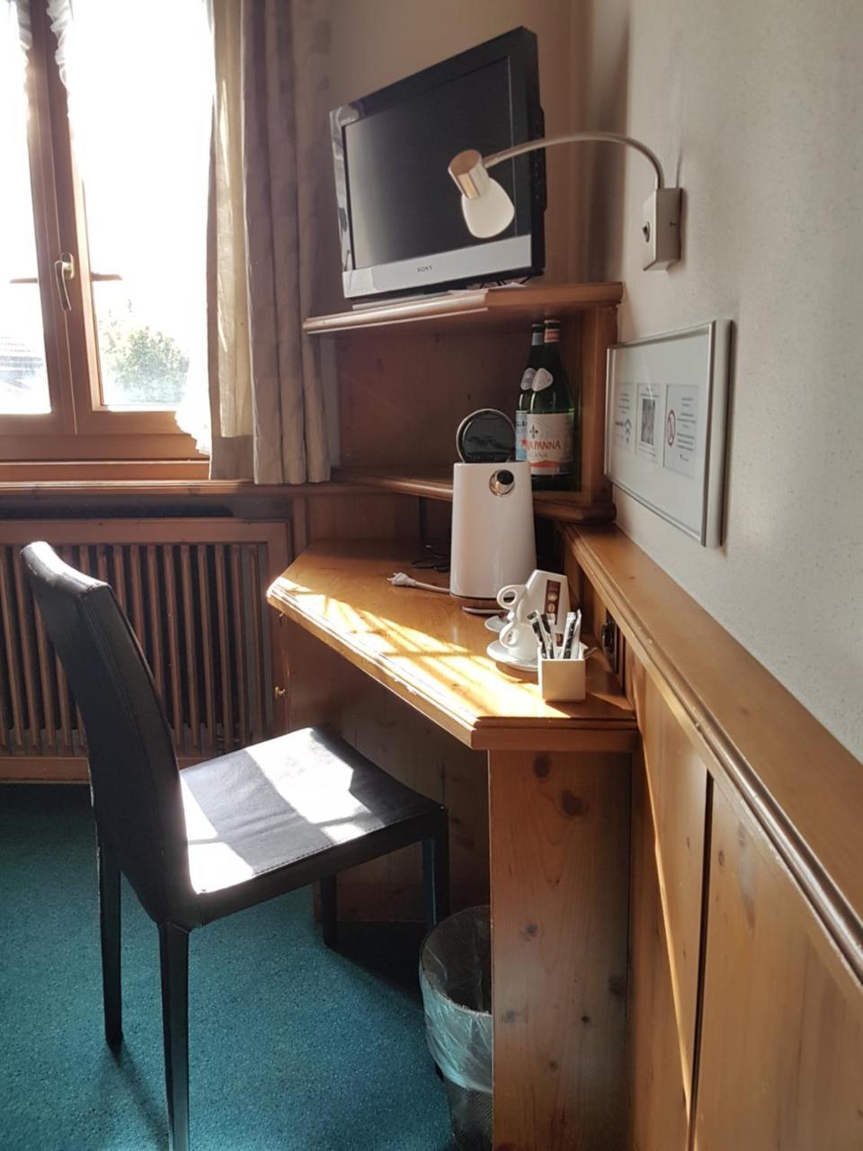 Hotel Zum Kreuz Suhr Extérieur photo